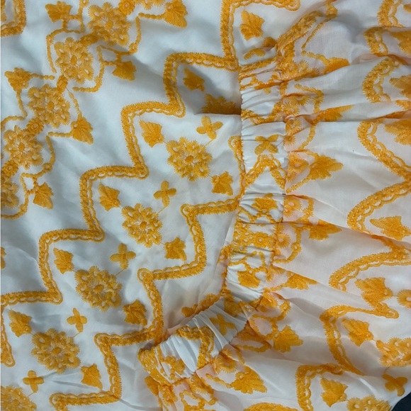 Yellow and White embroidered skirt and top for Casual Resort Wear. L new - Picture 5 of 10